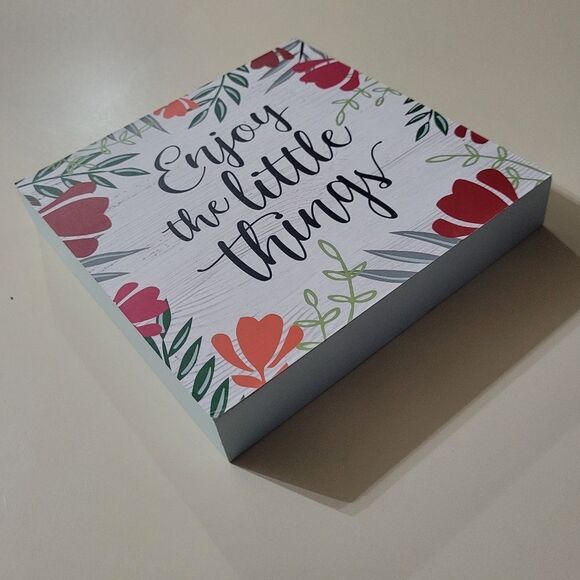 Square Wooden Sign with Saying ENJOY THE LITTLE THINGS - Picture 2 of 6